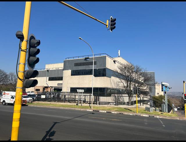 348M² OFFICE TO LET IN ROSEBANK